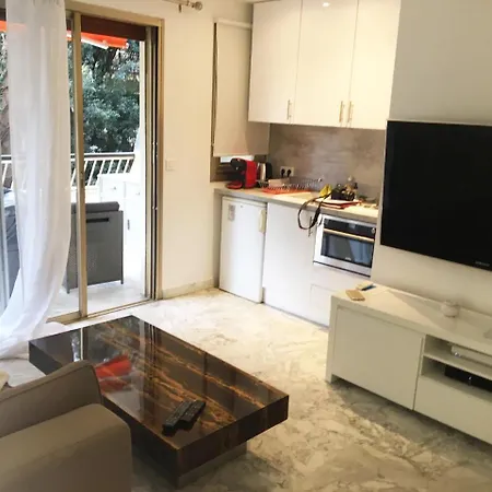 Vif2 - Studio Avec Terrasse Vue Jardin Et Tennis De Apartamento